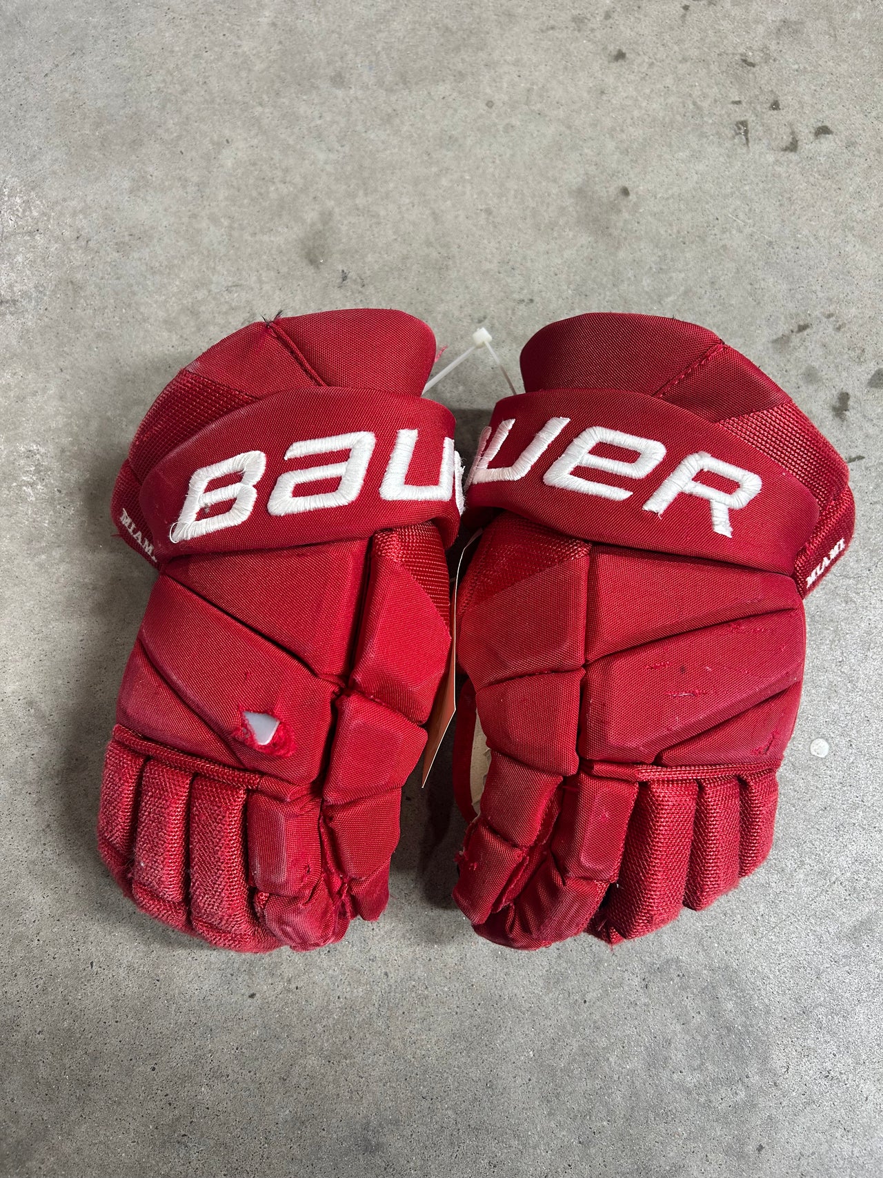 14” Bauer Vapor Hyperlite Miami University Gloves Pro Stock Game Used