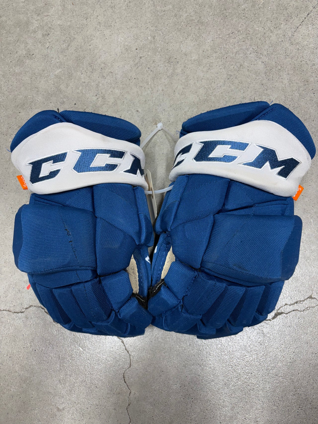 14β CCM Pro Toronto Maple Leafs Hockey Gloves (New)