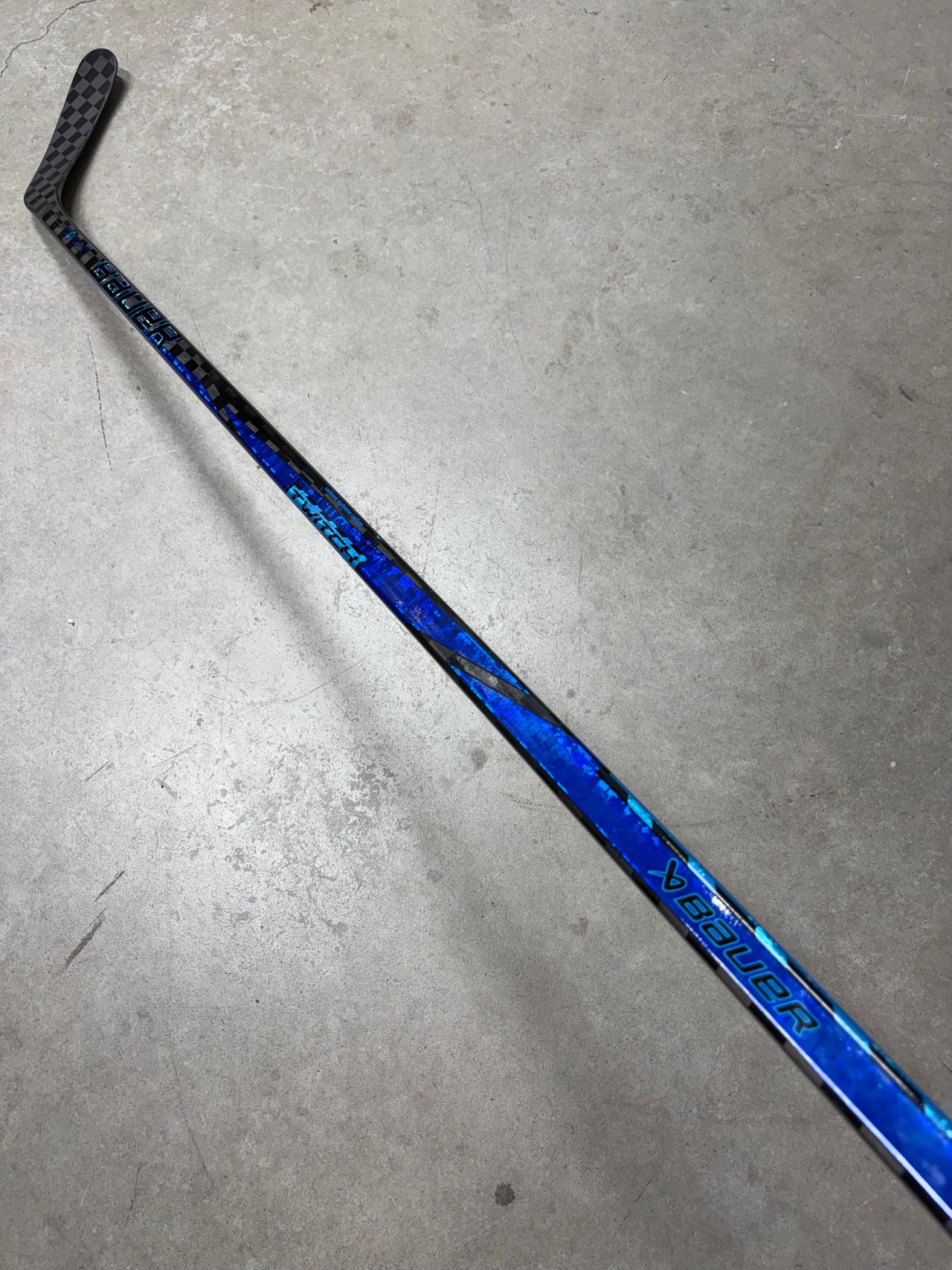 Right Hand 82 Flex P90TM Bauer Twitch (New) Pro Stock