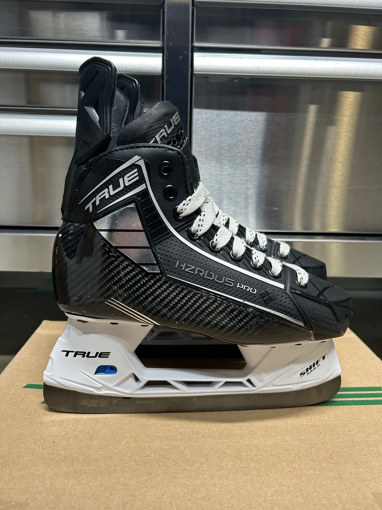 True Hzrdus Pro Skate Size 5 NCAA Pro Stock (New)