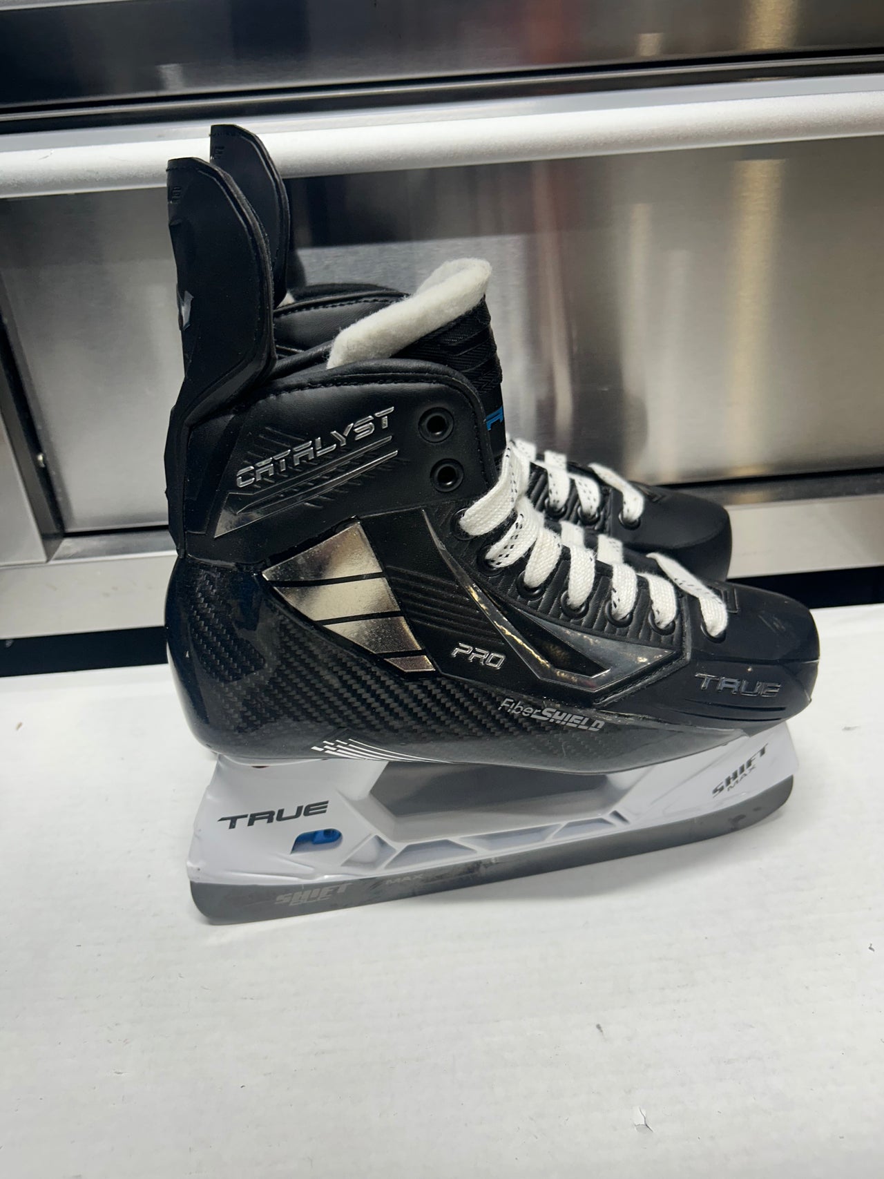 True Catalyst Pro Skate Size 6 NHL Pro Stock (New)