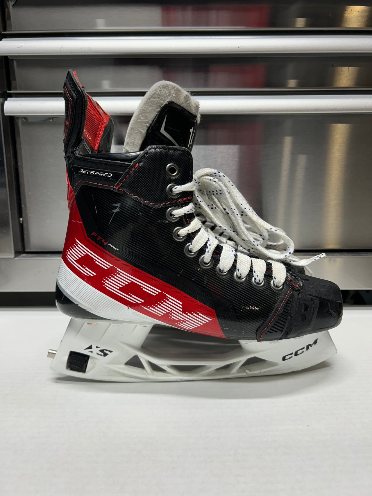 CCM FT4 Pro Skate Used Size 6 Regular Width NHL Pro Stock