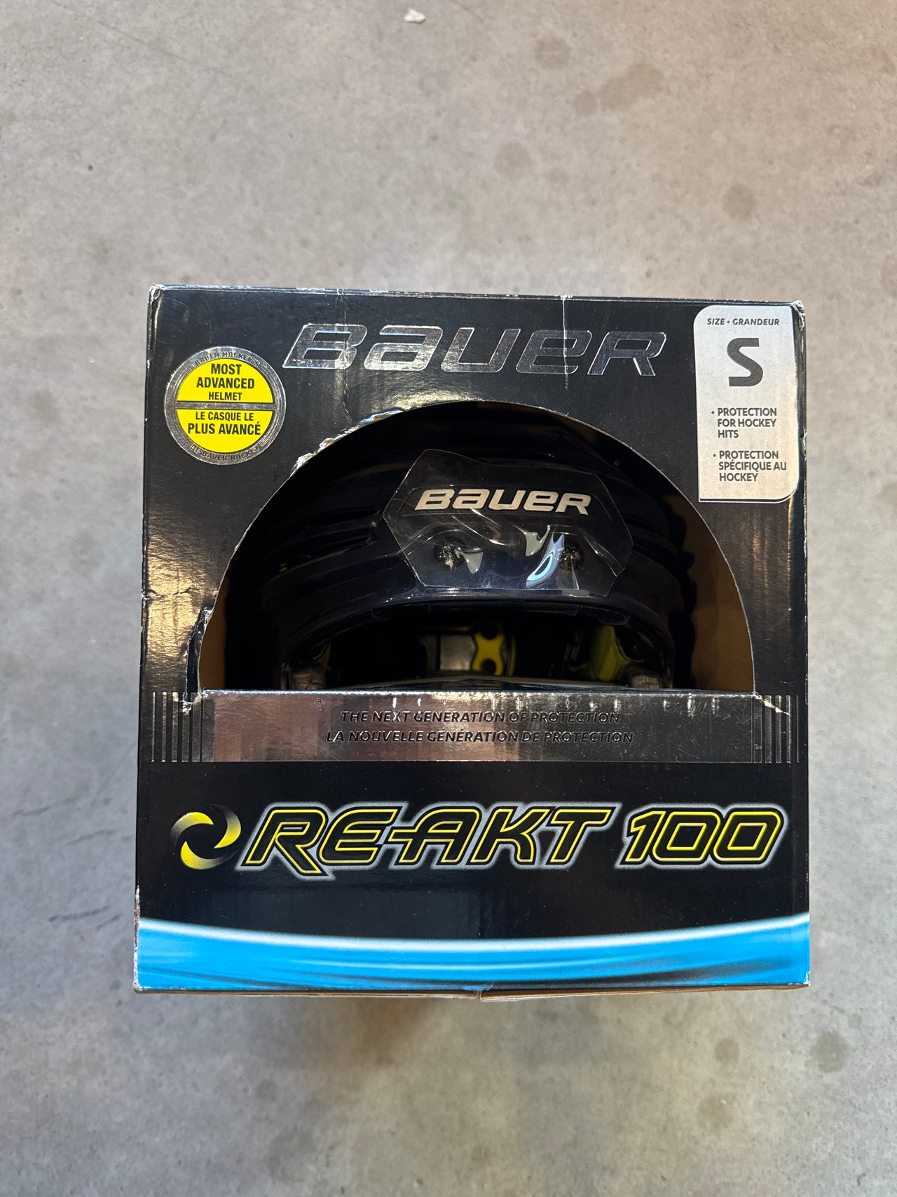 Small Bauer React 100 Navy Blue Vancouver Canuck’s Helmet New