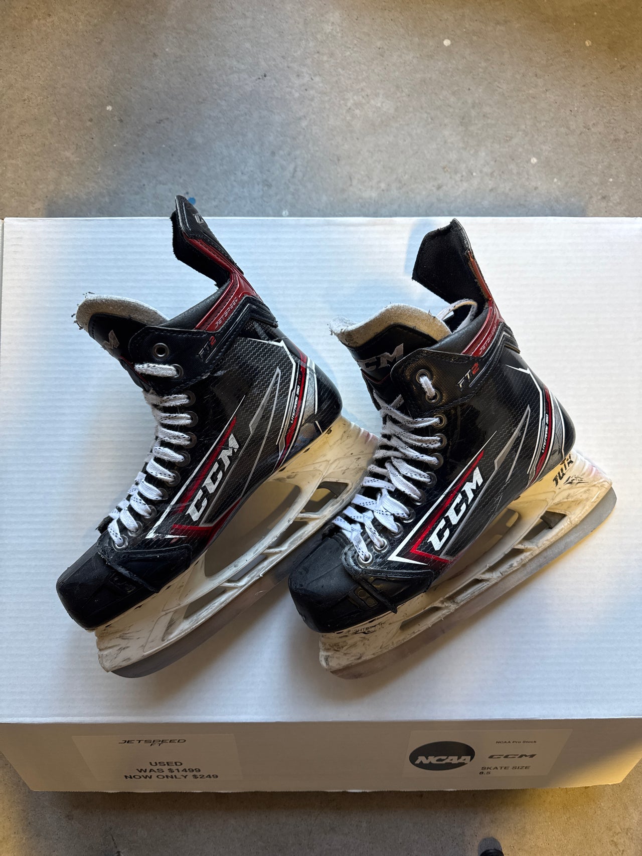 CCM FT2 Pro Skate Used Size 8.5 Regular Width NCAA Pro Stock