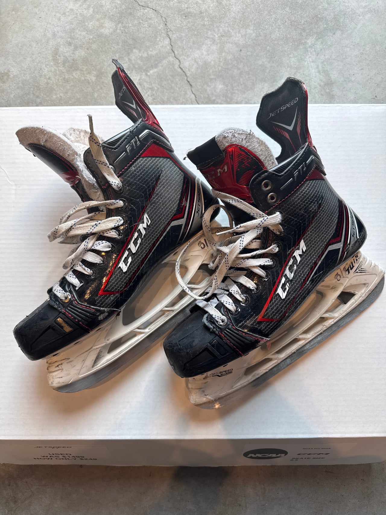 CCM FT1 Skate Used Size 9.5 Regular Width NCAA Pro Stock