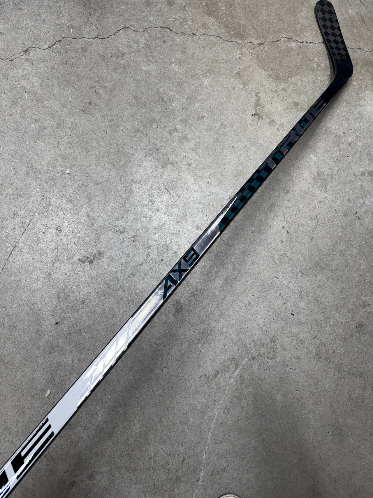 Left Hand 95 Flex P88 True AX9 (New) Pro Stock NHL