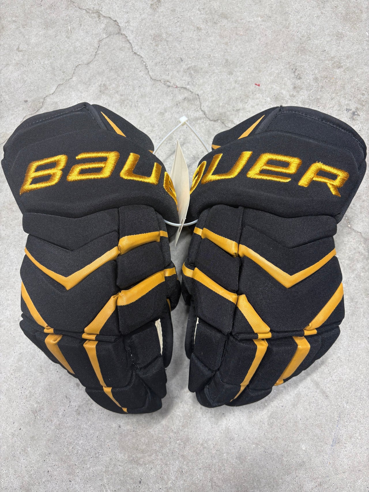 15” Bauer Supreme Totalone NXG Gloves NCAA Colorado College Pro Stock New