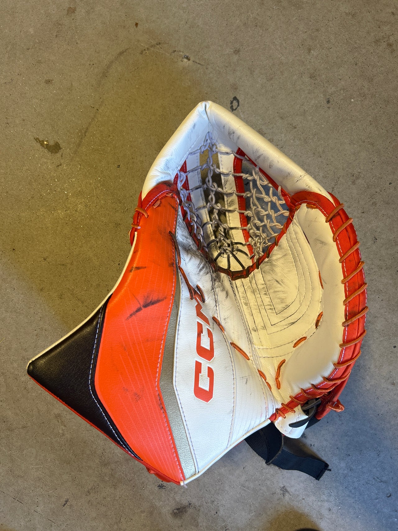 CCM EFlex 6 Goalie Glove Oscar Dansk Anaheim Ducks Pro Stock Used