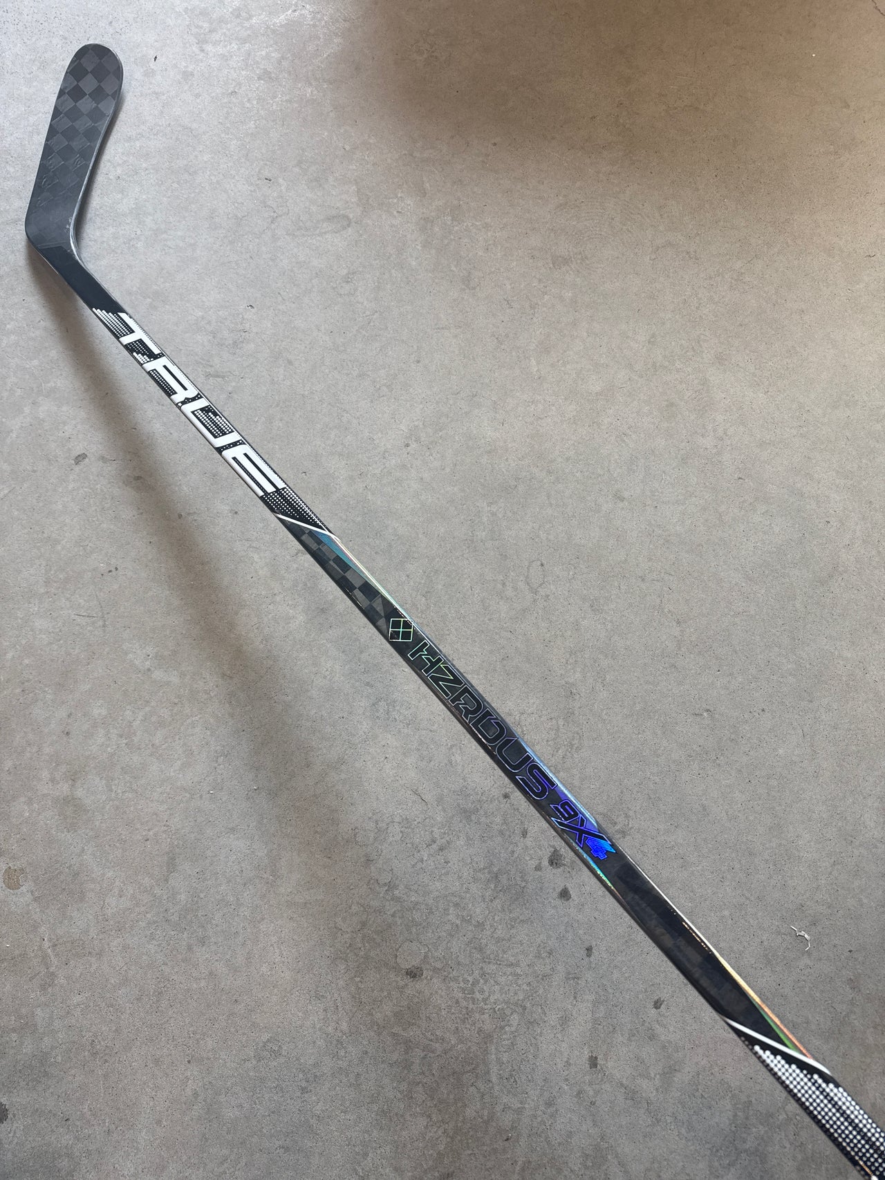 Right Hand 75 Flex Custom P28 True Hzrdus Smoke New (Wrapped as HZRDUS 9X4)