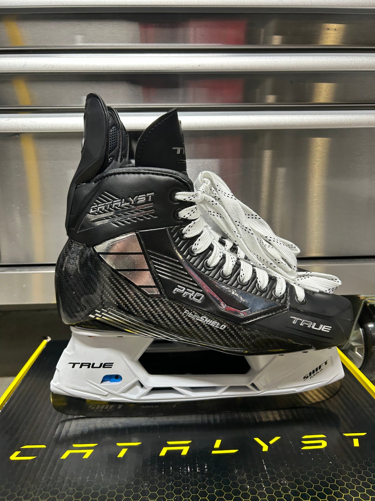 True Catalyst Pro Skate Size 10 New Ivan Barbashev NHL Pro Stock