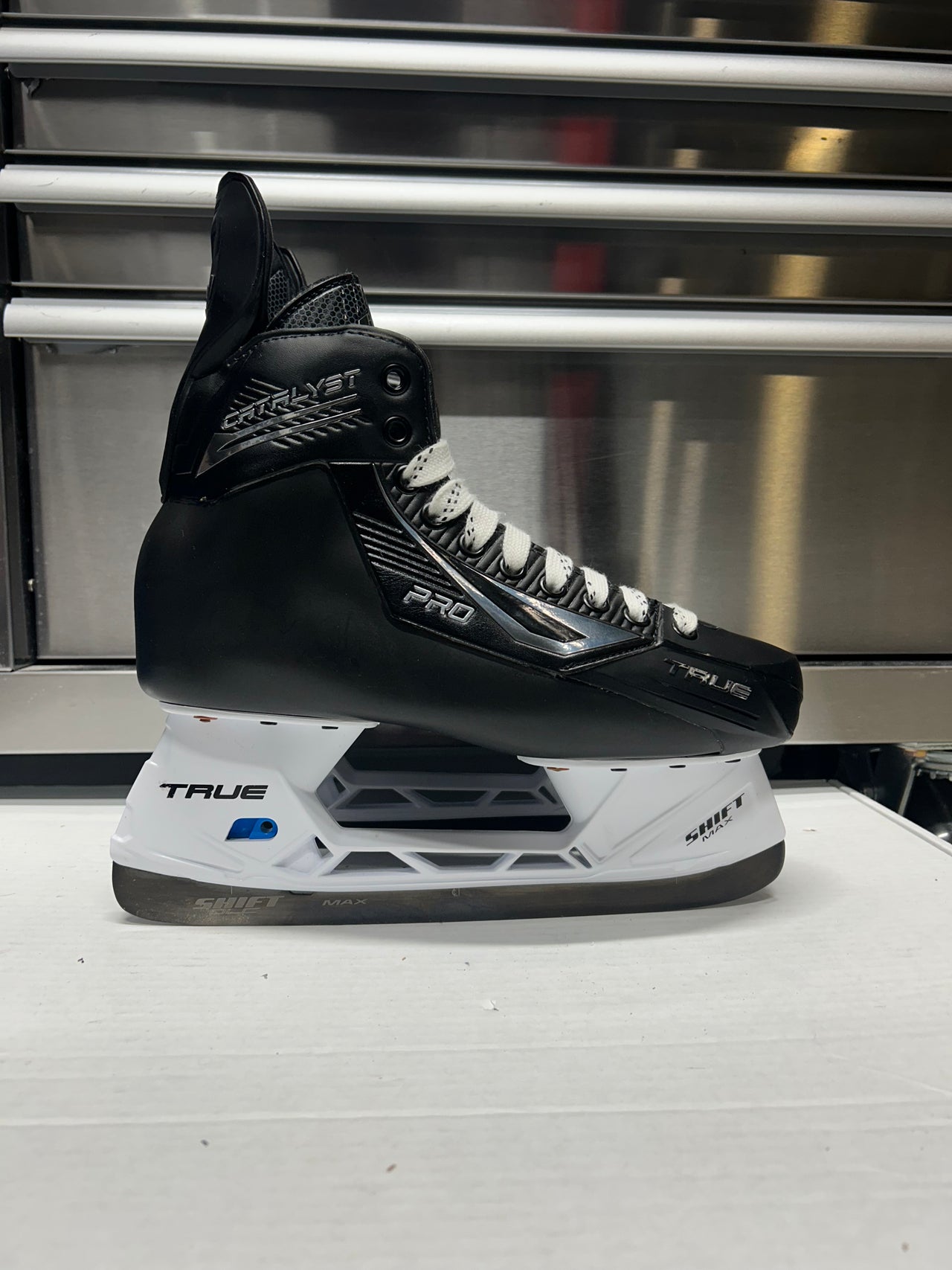 True Catalyst Pro Skate Size 8 NHL Pro Stock (New)