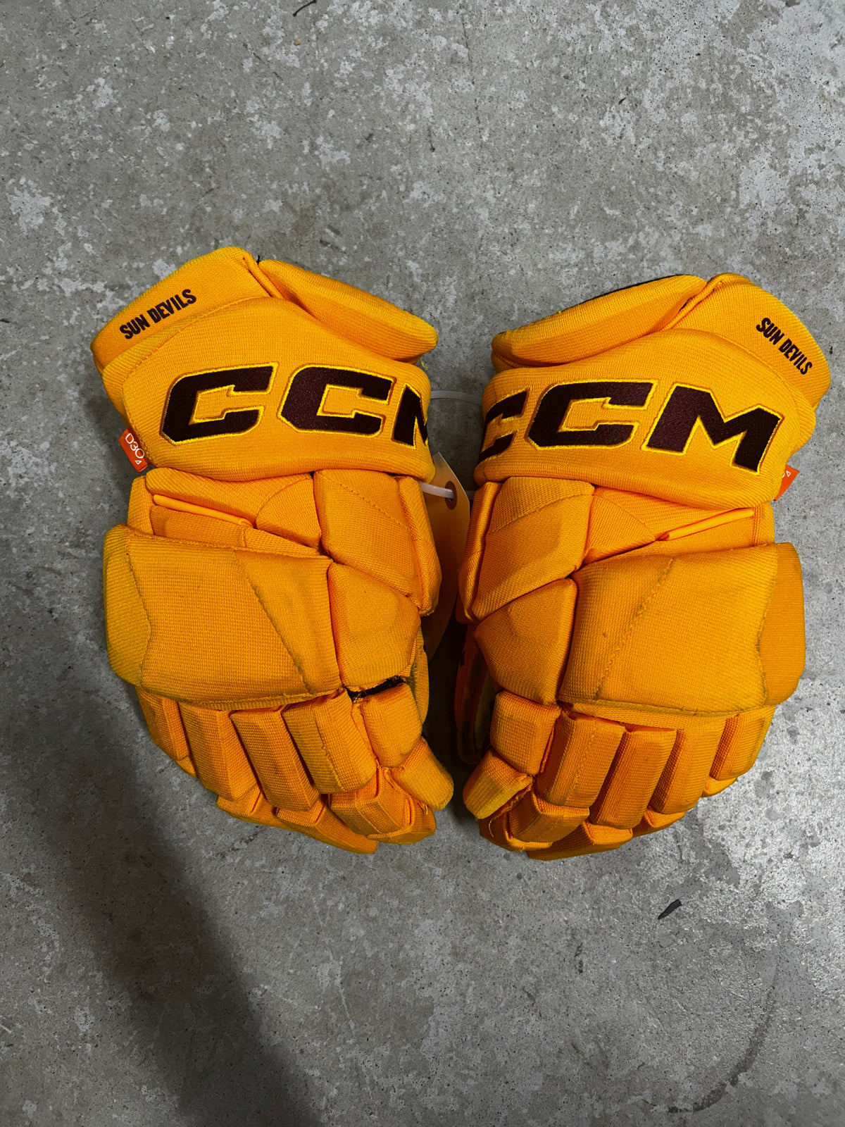 14β CCM HGPJSPP Arizona Sun Devils Hockey Gloves (Used) NCAA Prostock