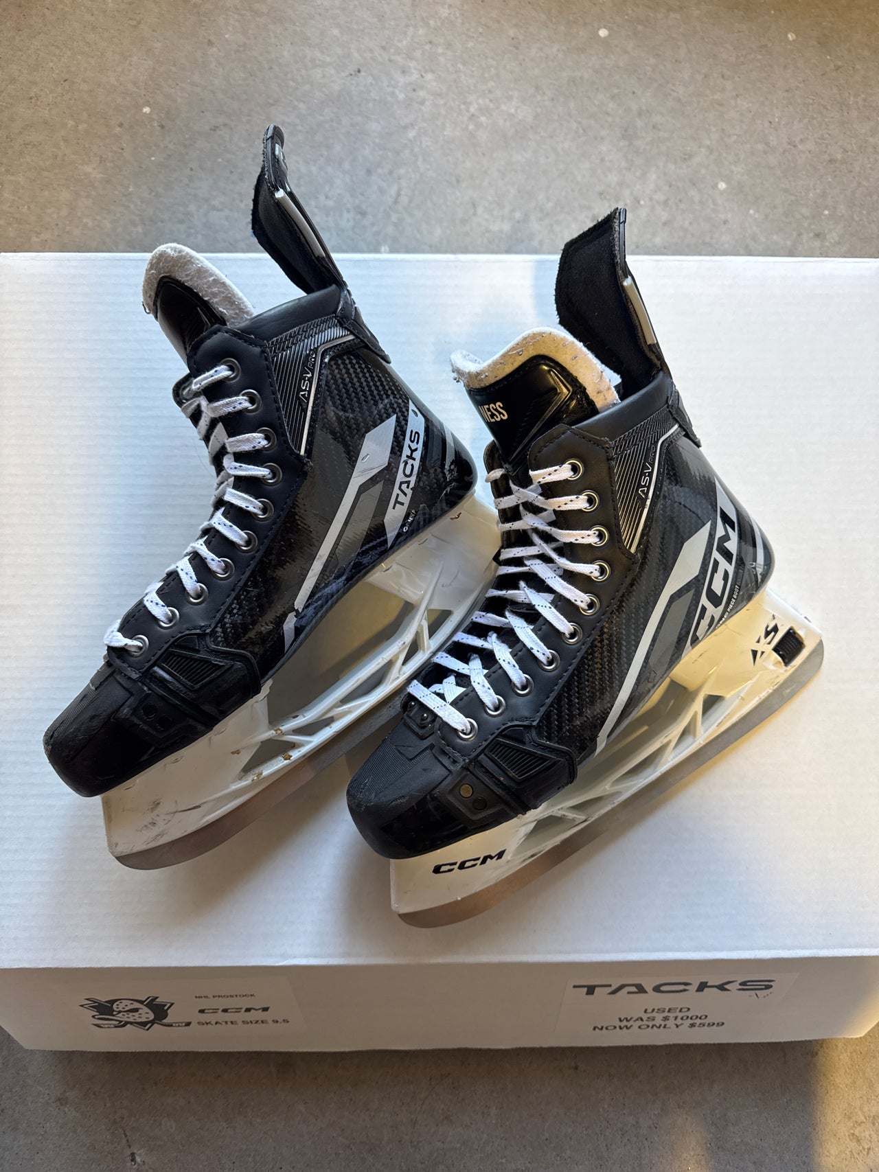 CCM ASV Pro Skate Used Size 9.5 Regular Width NHL Pro Stock