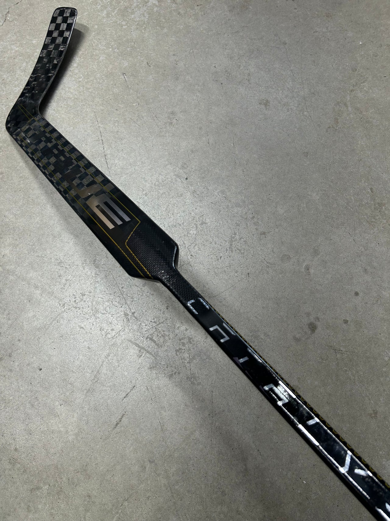 Right Hand 27” True Catalyst PX Pro Stock NHL Goalie Stick