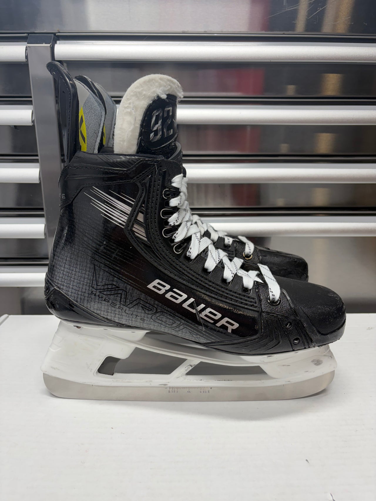 Bauer Hyperlite2 Skate Size 8.5 FIT 1 (Used) ALEX NYLANDER Pro Stock