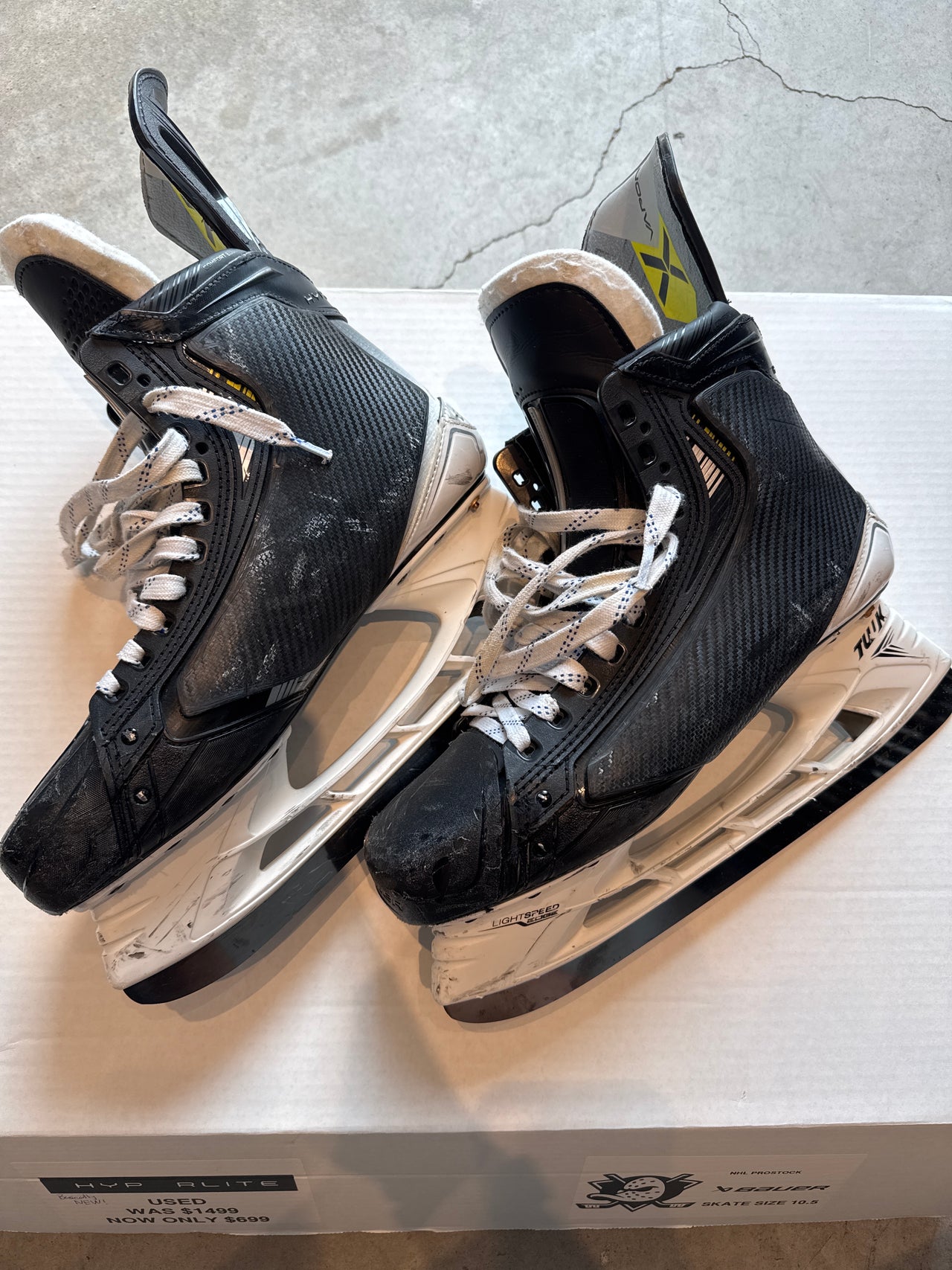 Bauer Hyperlite 2 Skate Size 10.5 Used Regular Width Anaheim Ducks NHL Pro Stock