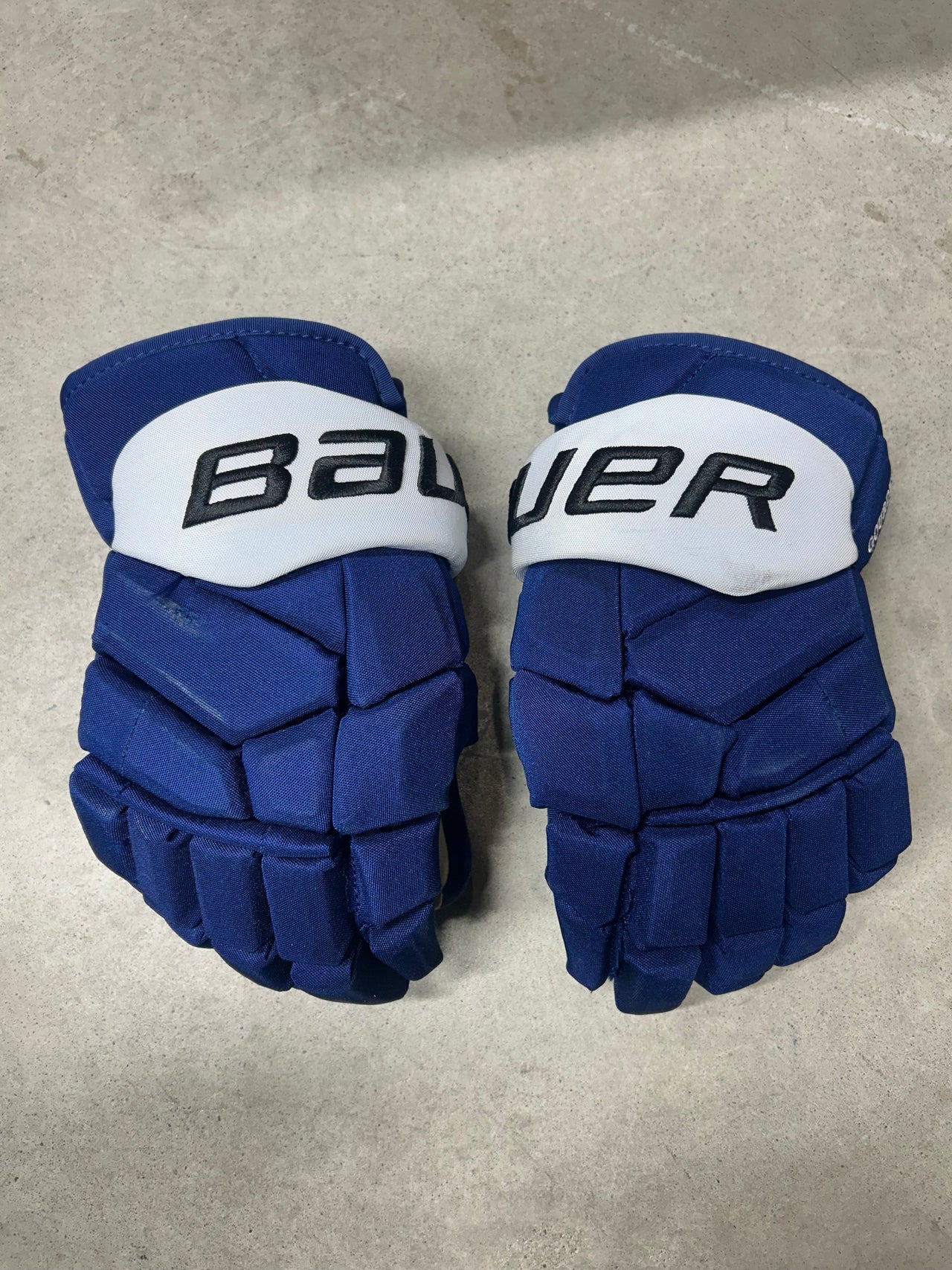 13” Bauer Mach Gloves Tampa Bay Lightning Pro Stock