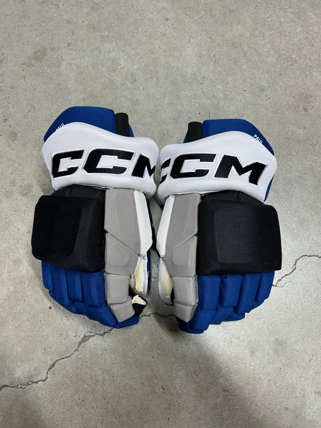 15β CCM Pro Tampa Bay Lightning Reverse Retro Nick Paul Hockey Gloves (New)