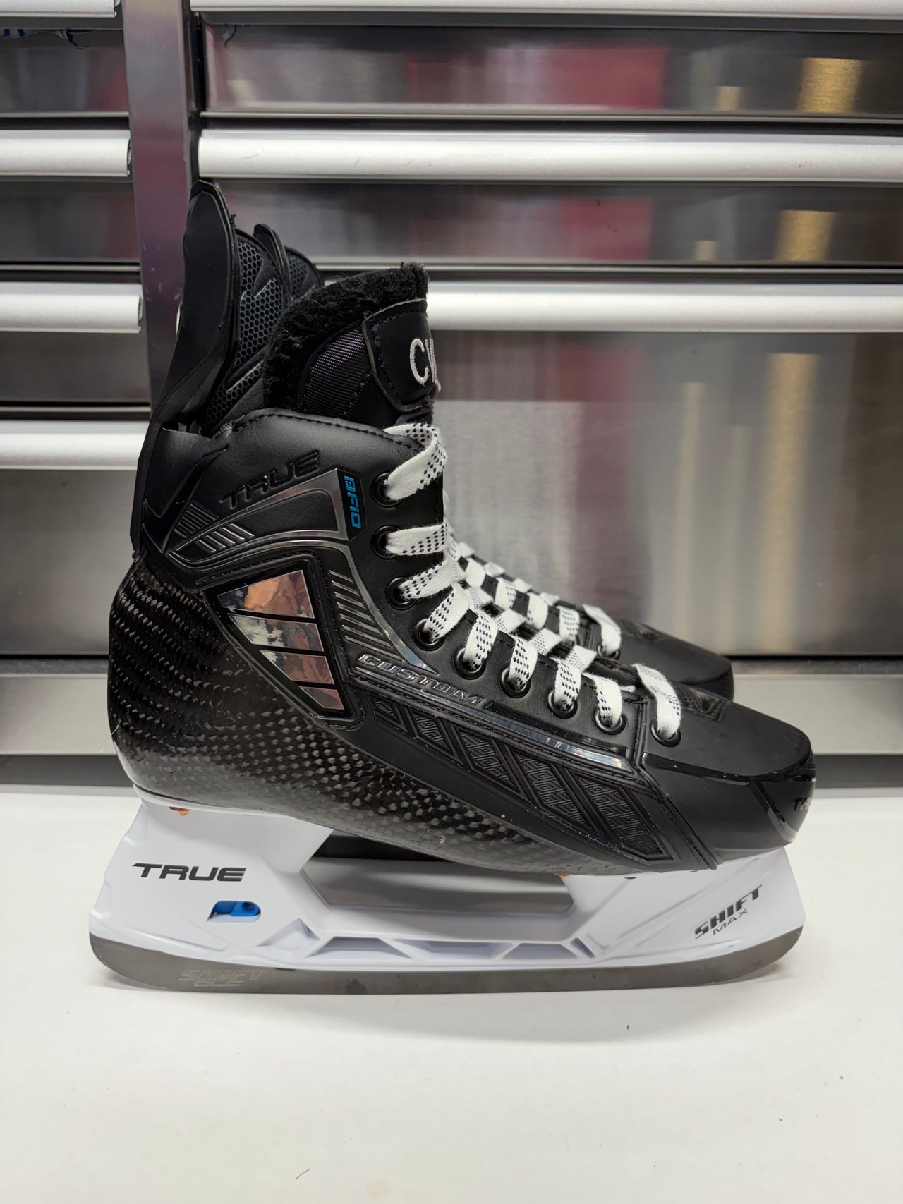 True SVH Custom Pro Skate Size 7.5 Regular Width (New) NHL Pro Stock