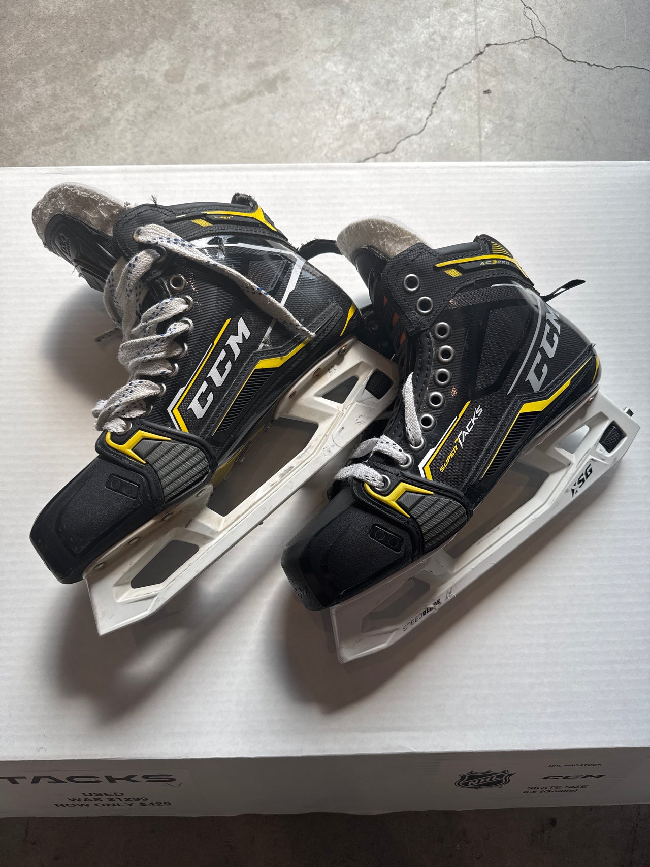 CCM AS3 Pro Goalie Skate Used Size 6.5 Regular Width NHL Pro Stock