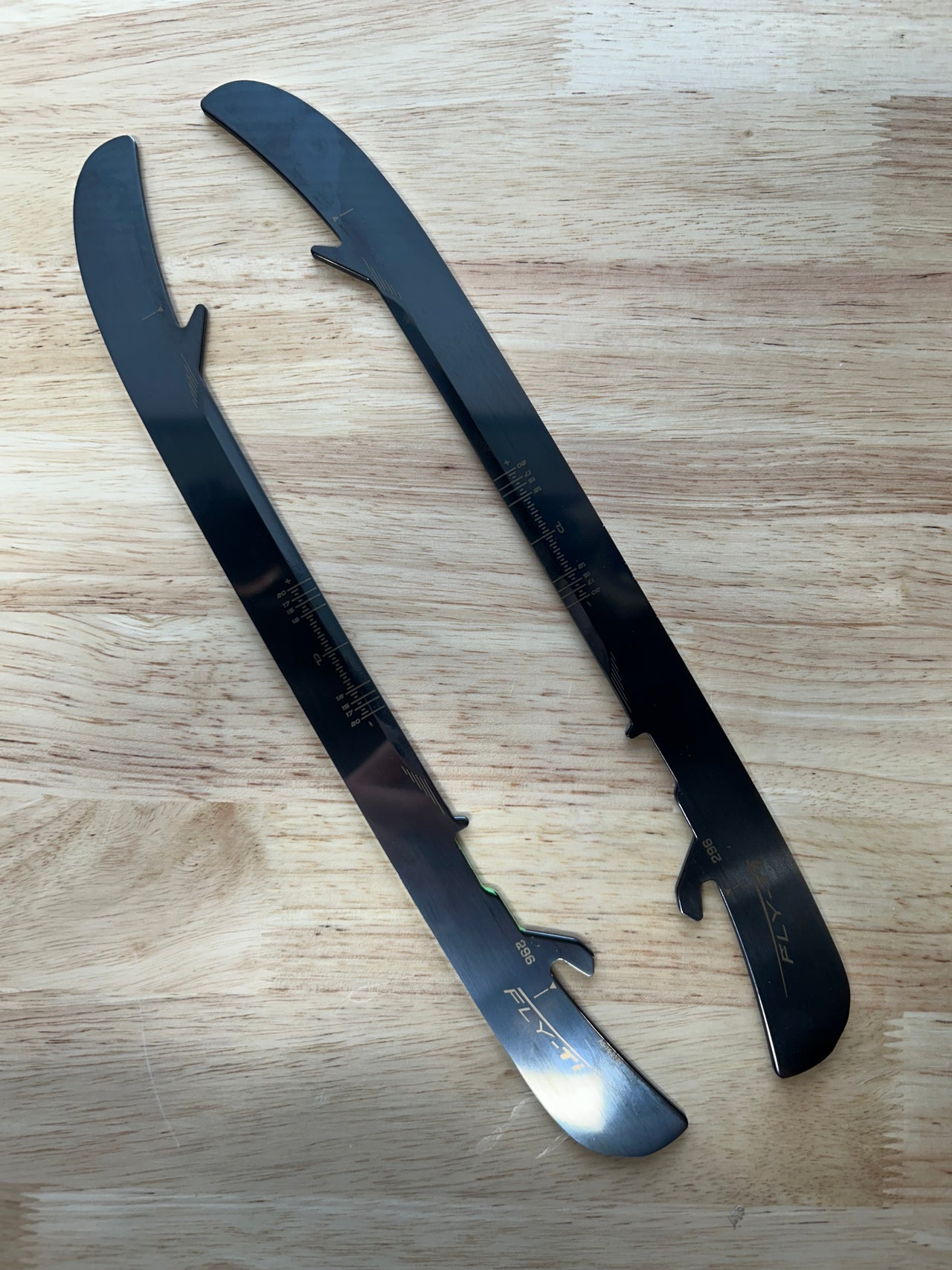 296mm Bauer FLY-TI Used (Like New) NHL Pro Stock (Blade/Runner)