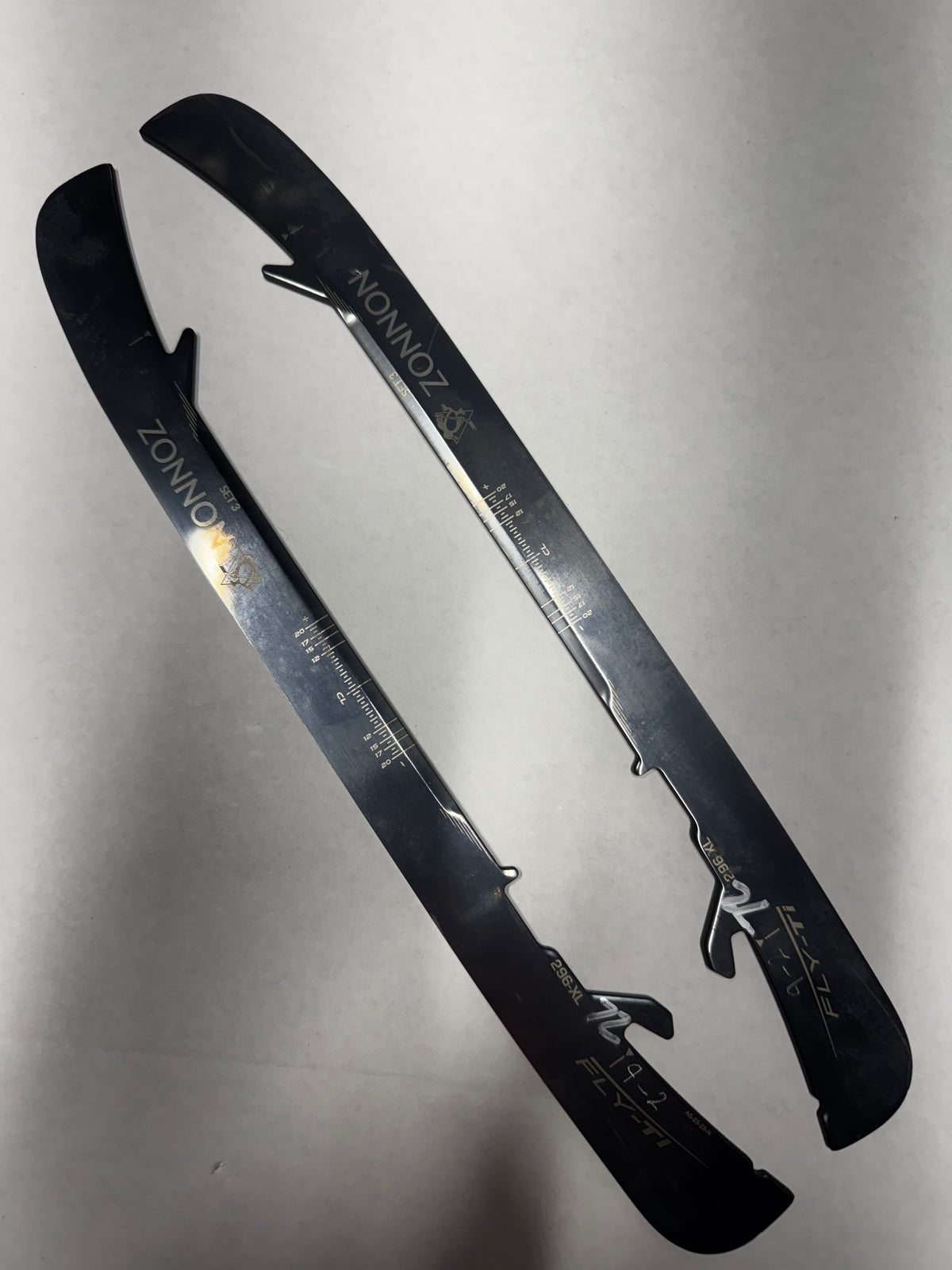 296mm Bauer FlyTi (Fits Bauer Powerfly) Pittsburgh Penguins Pro Stock (Used)