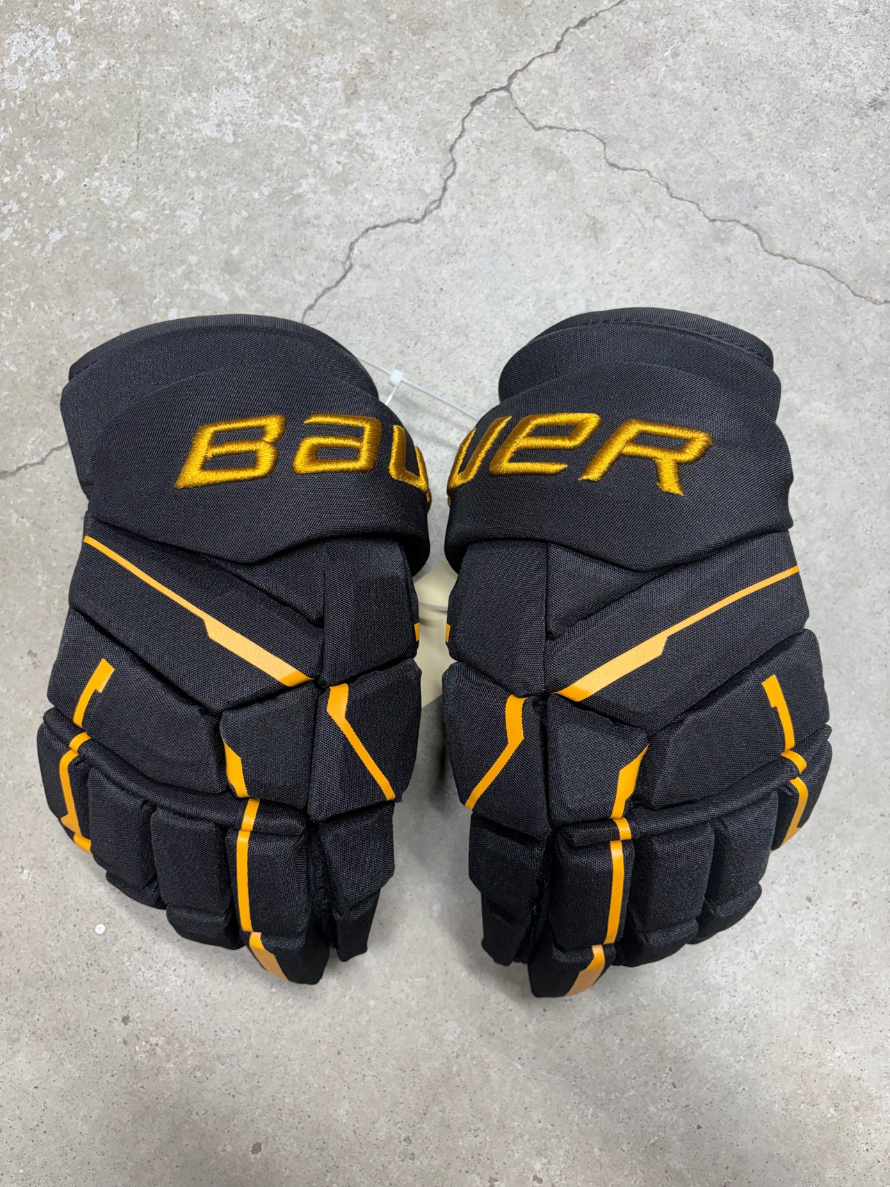 15” Bauer Mach Gloves NCAA Colorado College  Pro Stock New