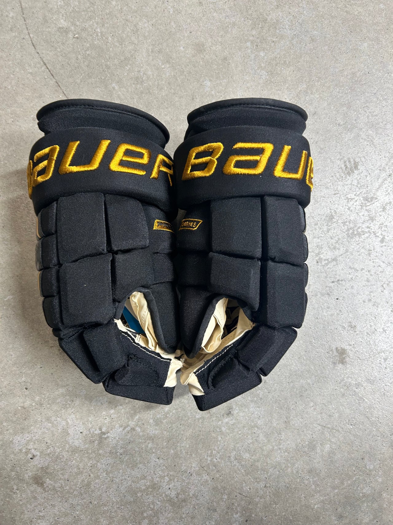 15” Bauer Pro Series Colorado College Gloves Pro Stock New