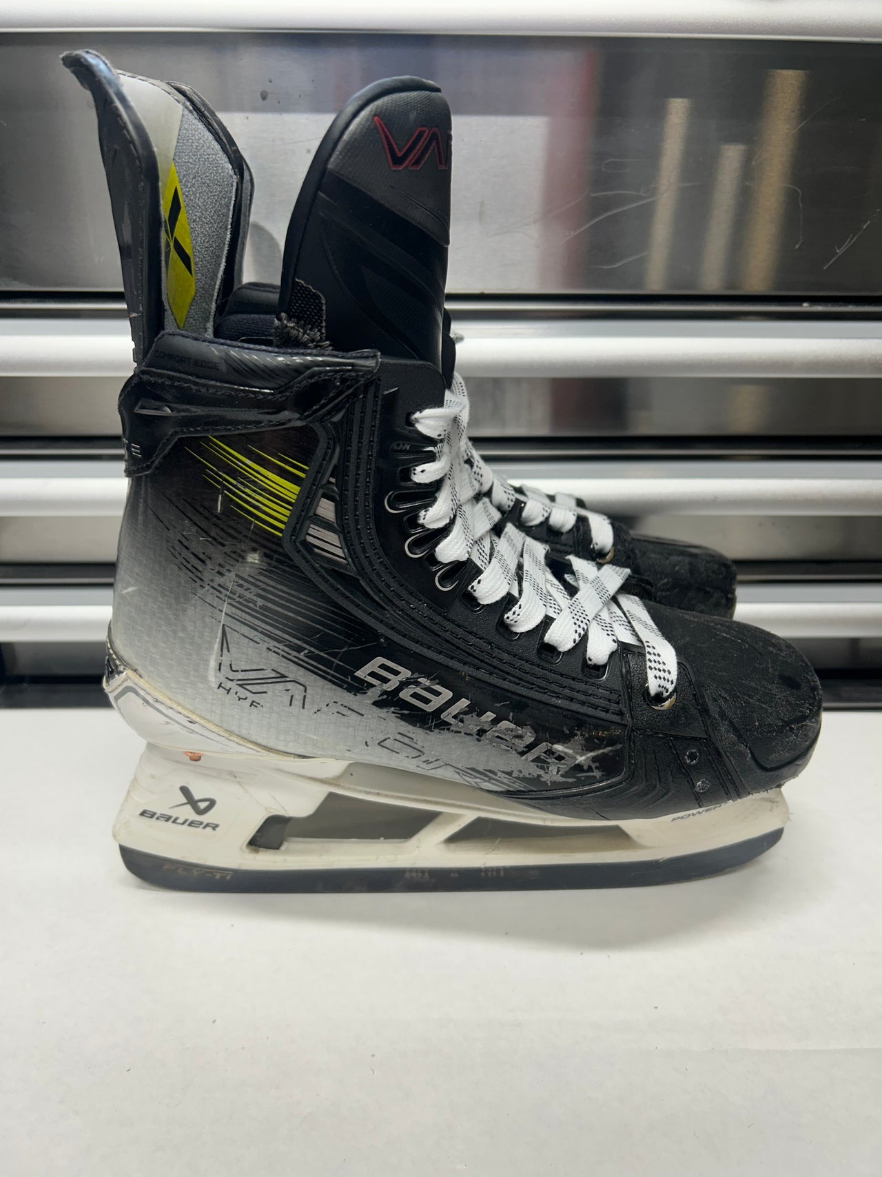 Bauer Hyperlite2 Skate Size 6 FIT 3 (Used) OHL Pro Stock