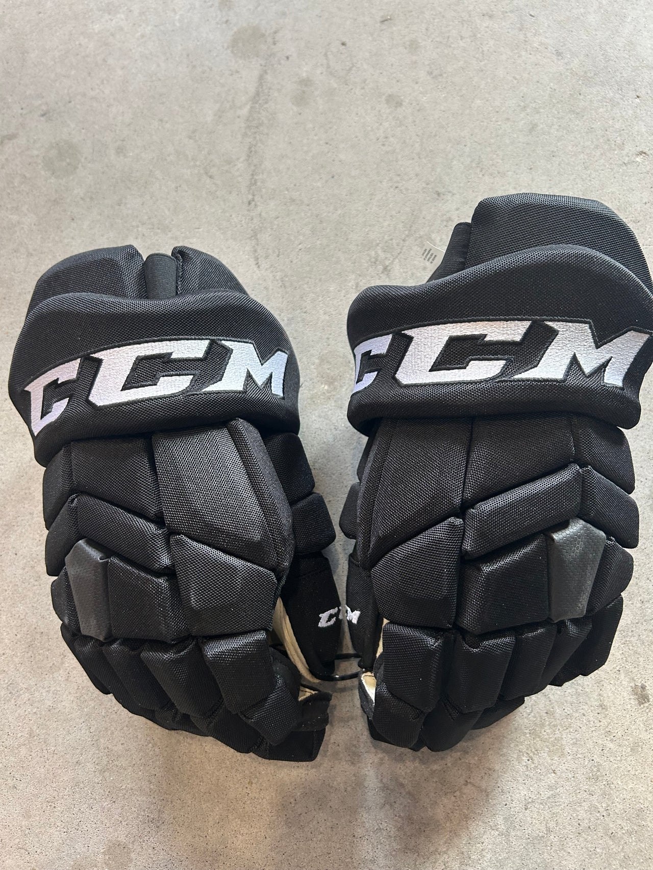 15” CCM HGTKXP Pittsburgh Penguins Custom Hockey Gloves New
