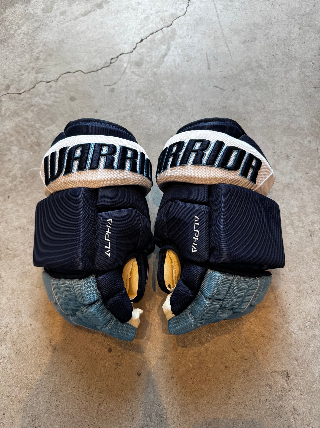 13” Warrior Alpha Pro Custom Maine Univ. Hockey Gloves New