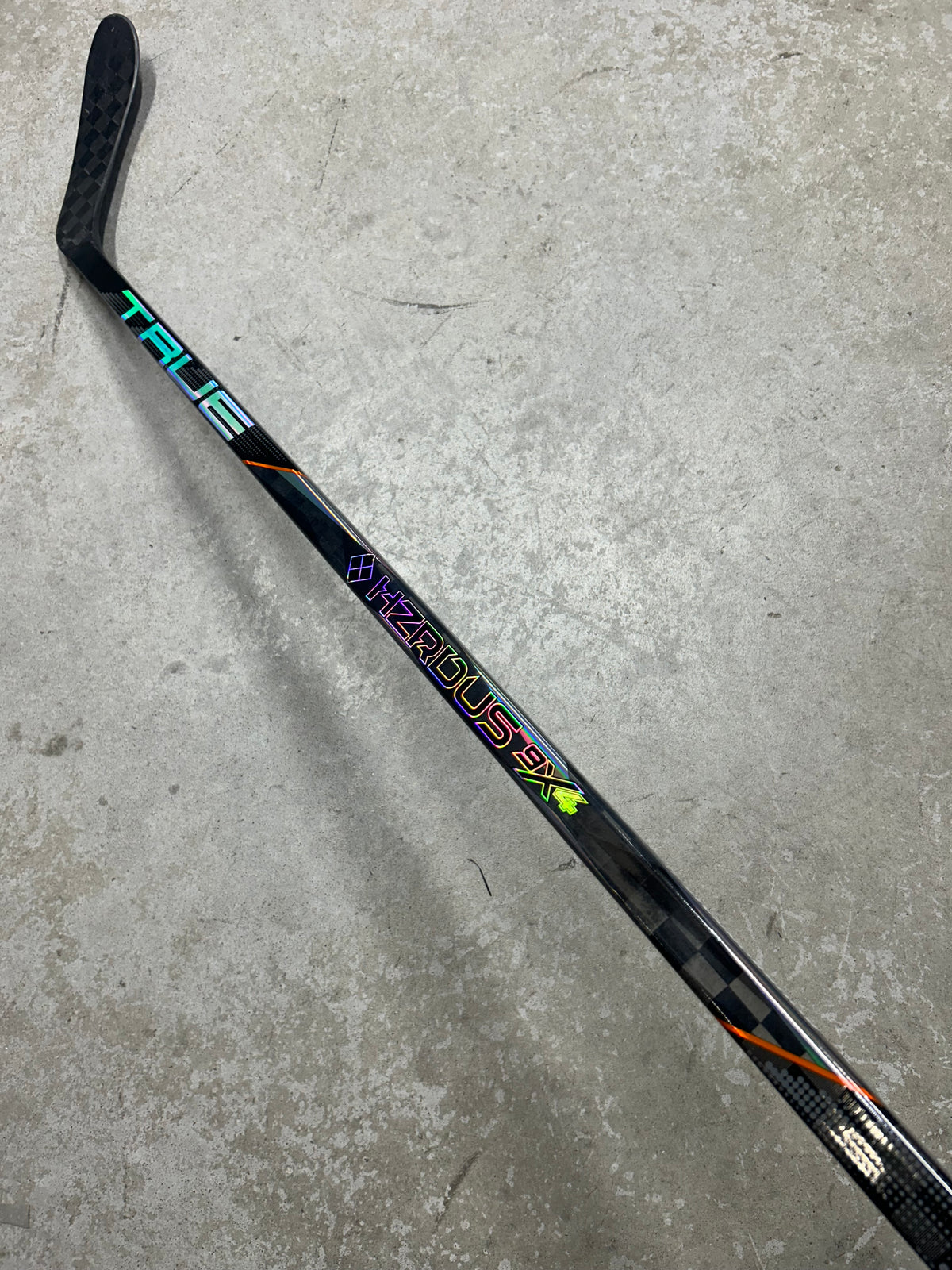 Right Hand Intermediate 60 Flex P28 True Hzrdus 9x4 (New) PWHL Pro Stock
