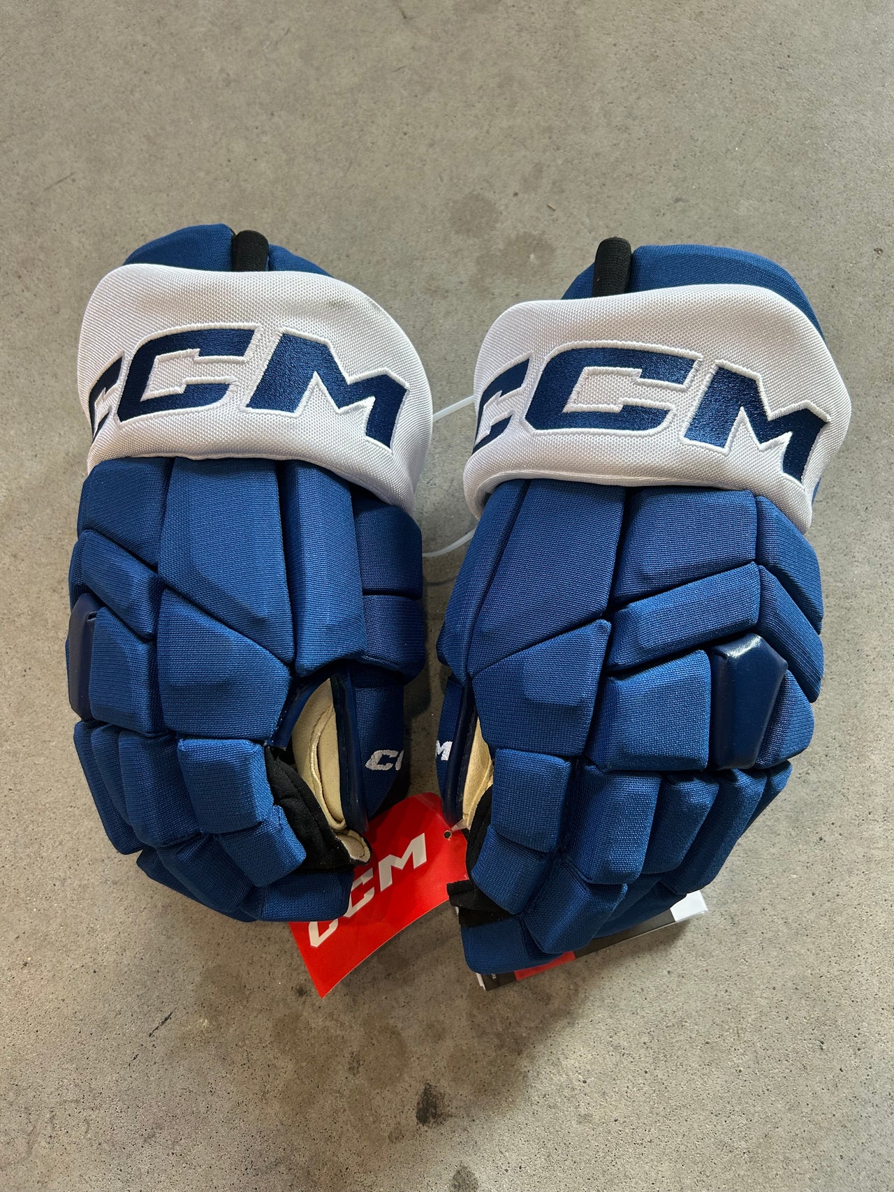 15” CCM HGTKXP Custom Hockey Gloves Toronto Maple Leafs New