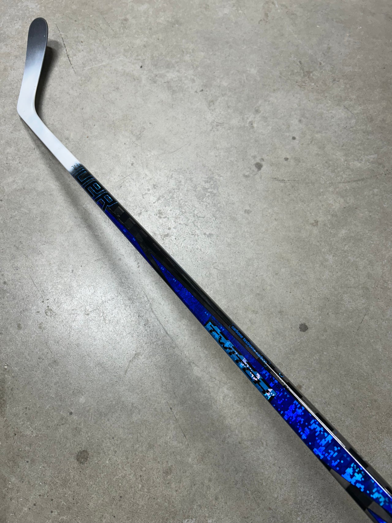 Right Hand 77 Flex P86 Bauer Twitch (NEW)
