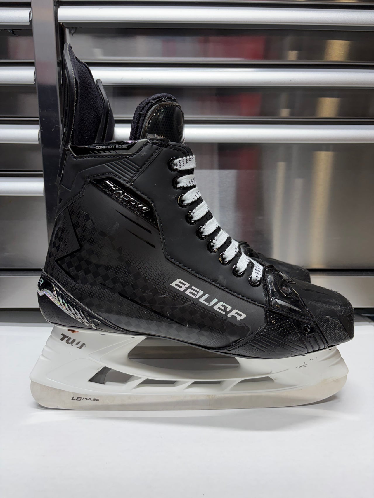Bauer Shadow Skate Size 11 FIT 1 (Game Used) LIAN BICHSEL Pro Stock
