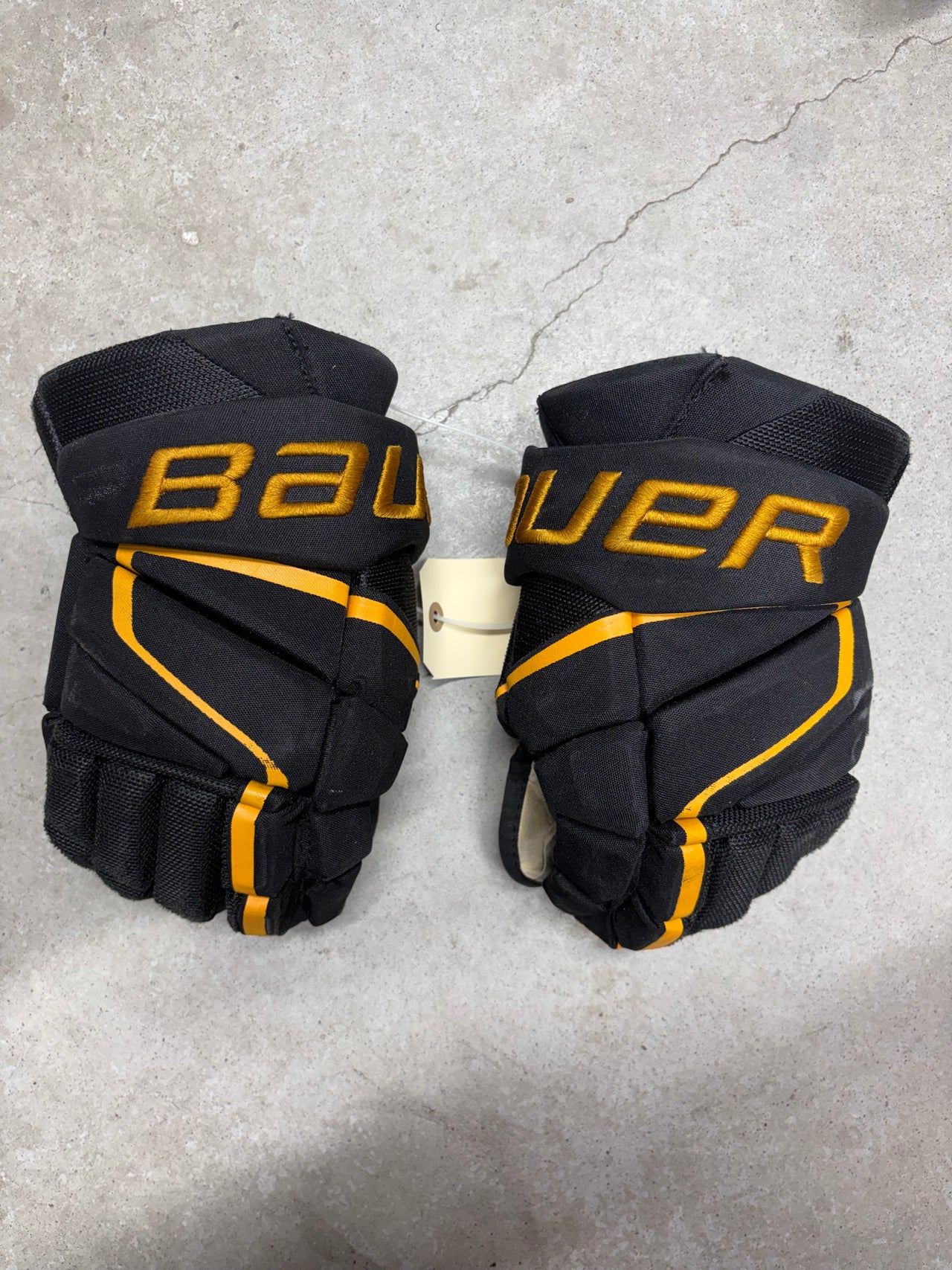 13” Bauer Vapor Hyperlite Gloves NCAA Used