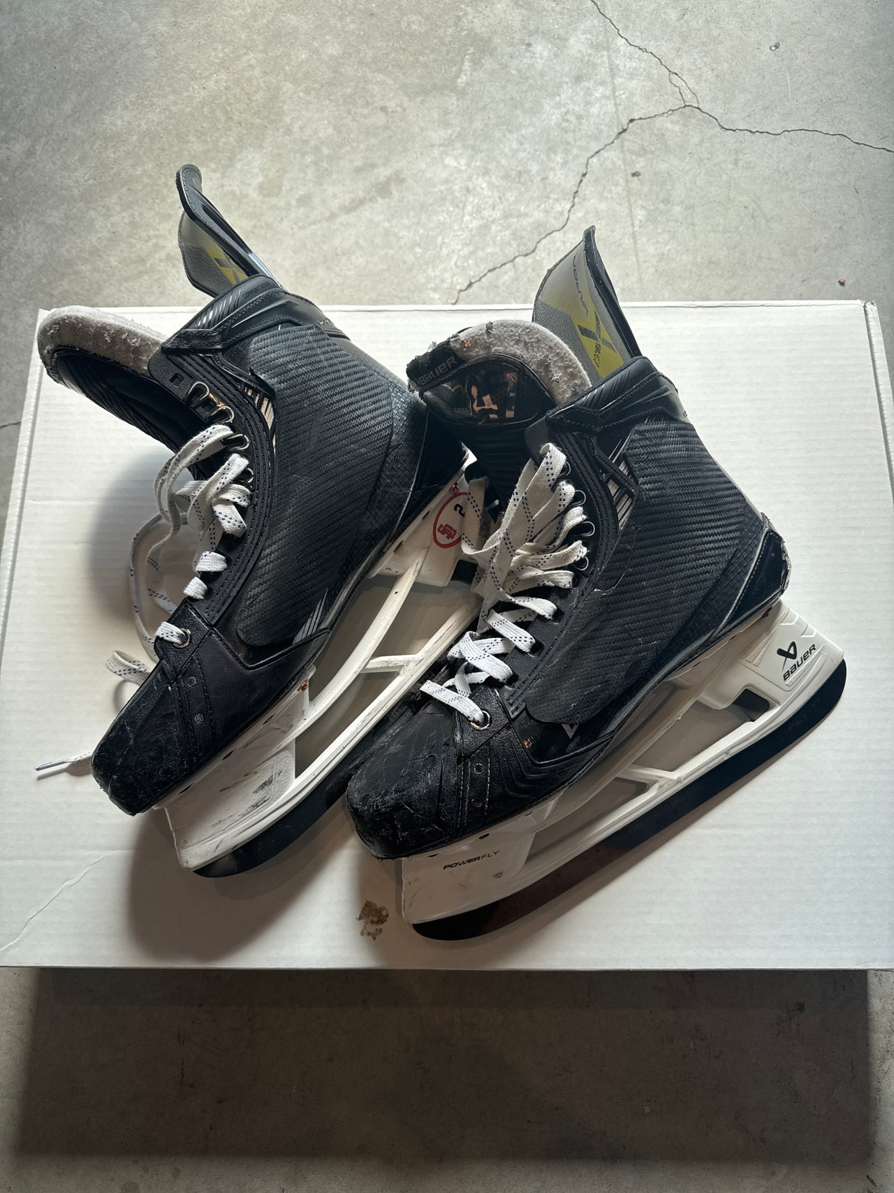 Bauer Hyperlite 2 Skate Size 11 Used Regular Width Warren Pro Stock