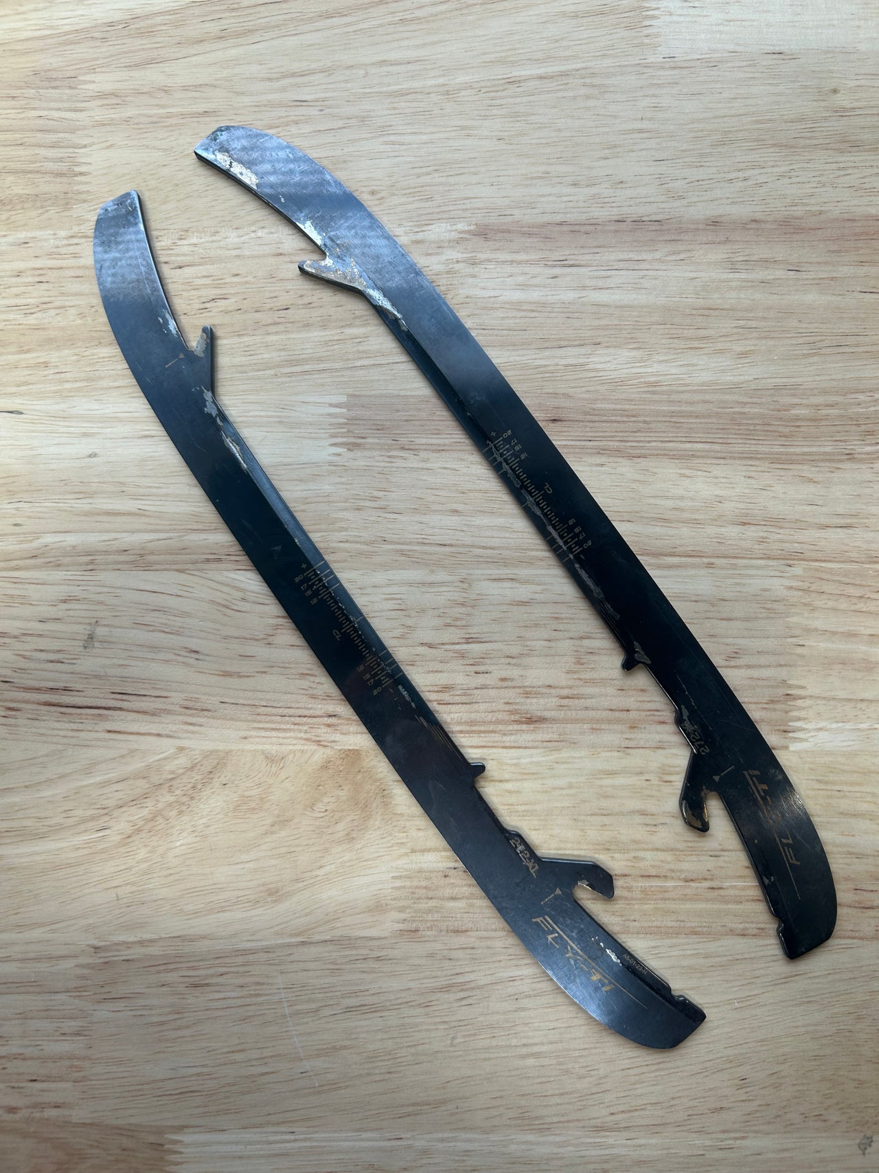 272mm Bauer FLY-TI (Used) Colorado Avalanche Pro Stock (Blade/Runner)