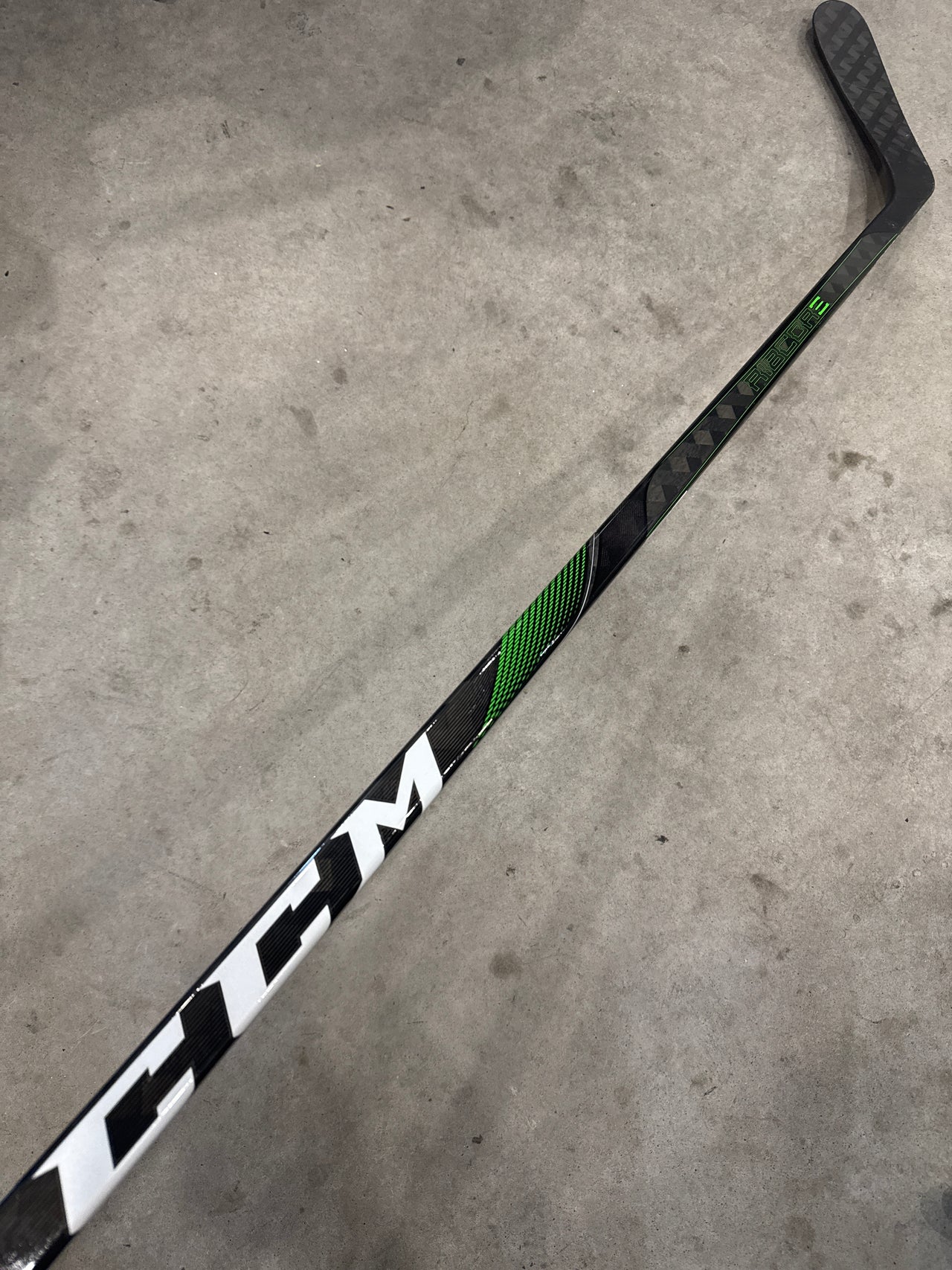 CCM RIBCORE TRIGGER 4 PRO - 100 FLEX - P29 - LEFT HAND - NEW