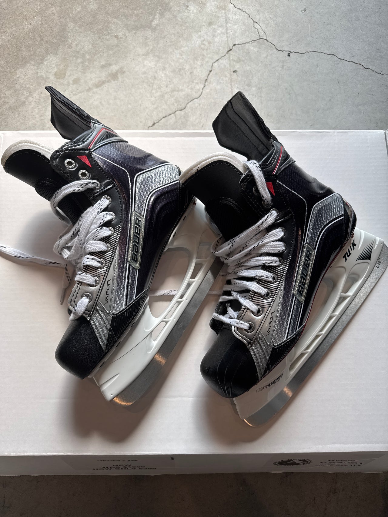 Bauer Vapor 1X Skate Size 9.5 New Regular Width AHL Pro Stock