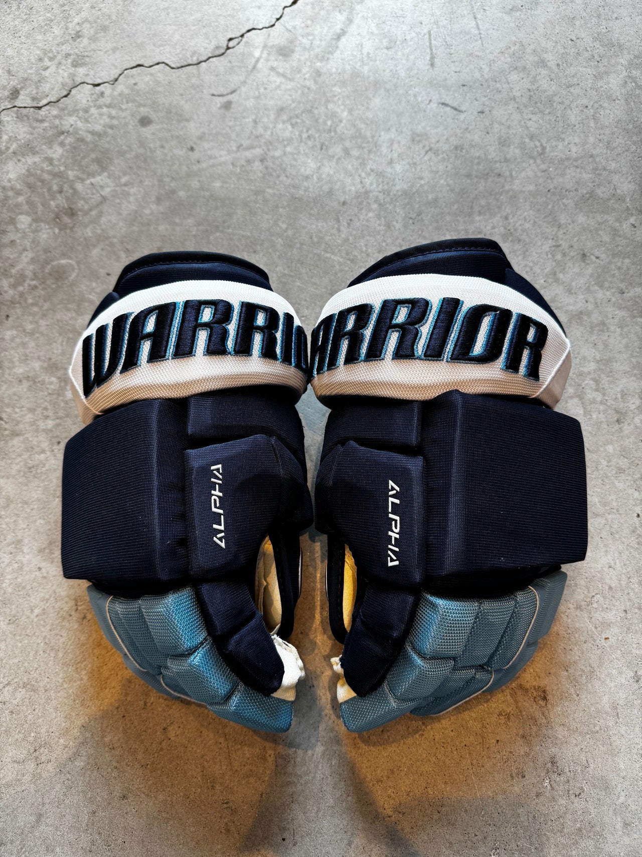 14” Warrior Alpha Pro Custom Maine Univ. Hockey Gloves New