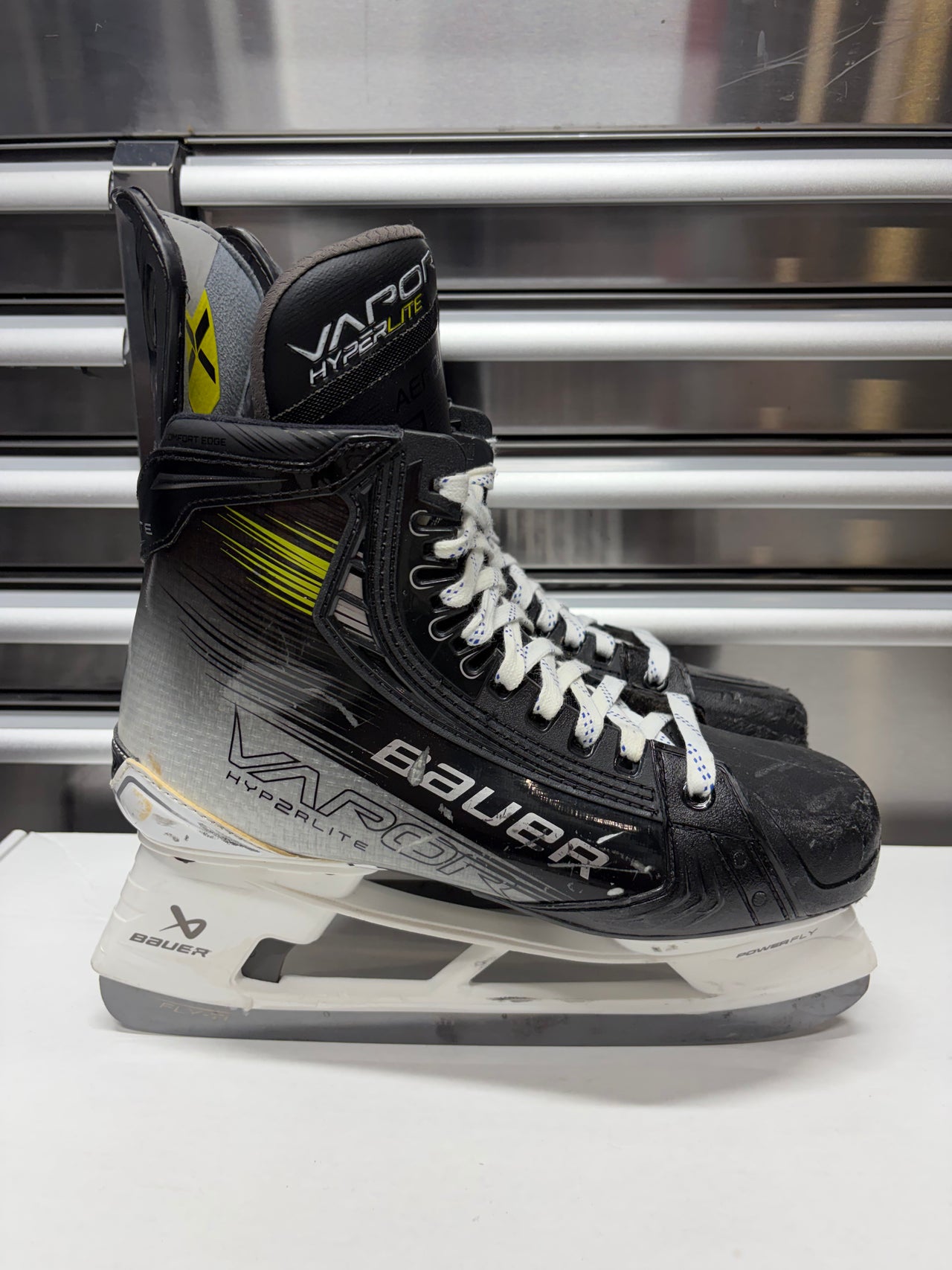 Bauer Hyperlite2 Skate Size 10 FIT 2 (Used) NHL Pro Stock