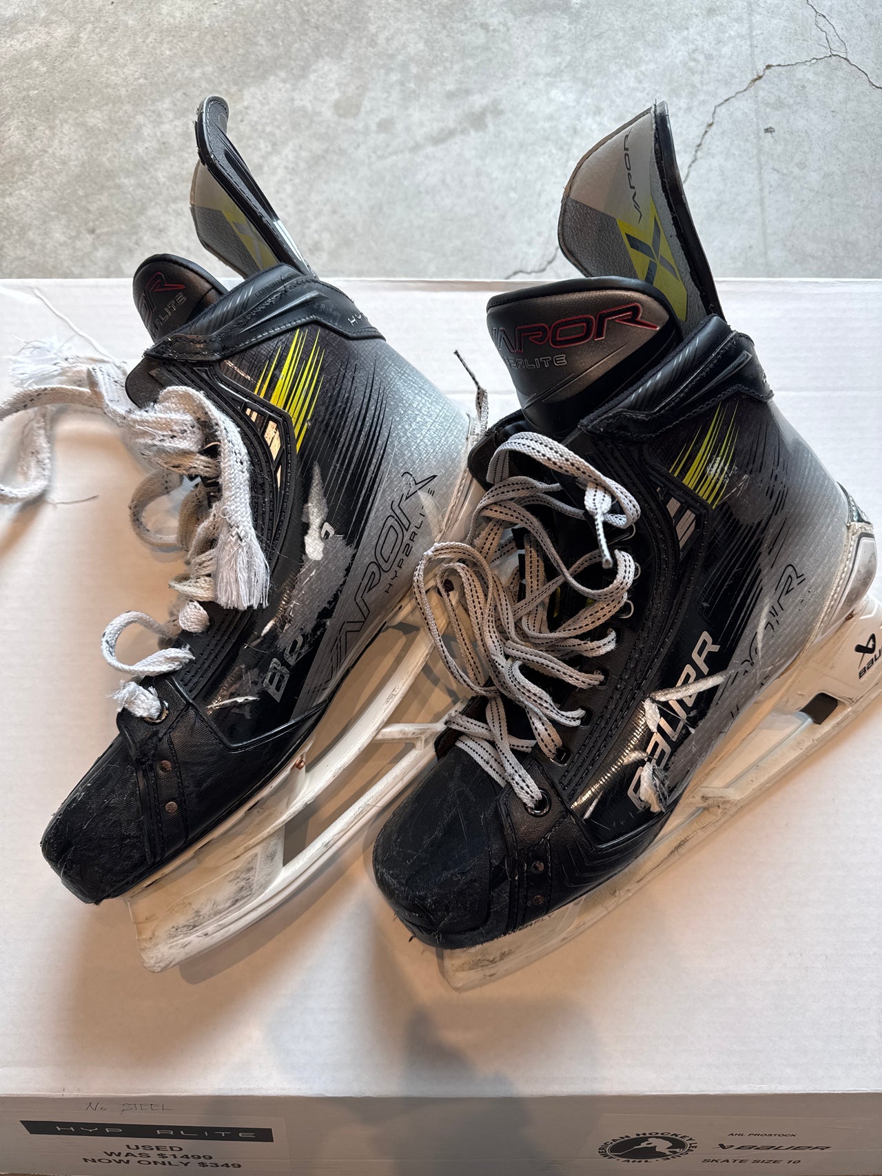 Bauer Hyperlite 2 Skate Size 10 Used Regular Width AHL Pro Stock