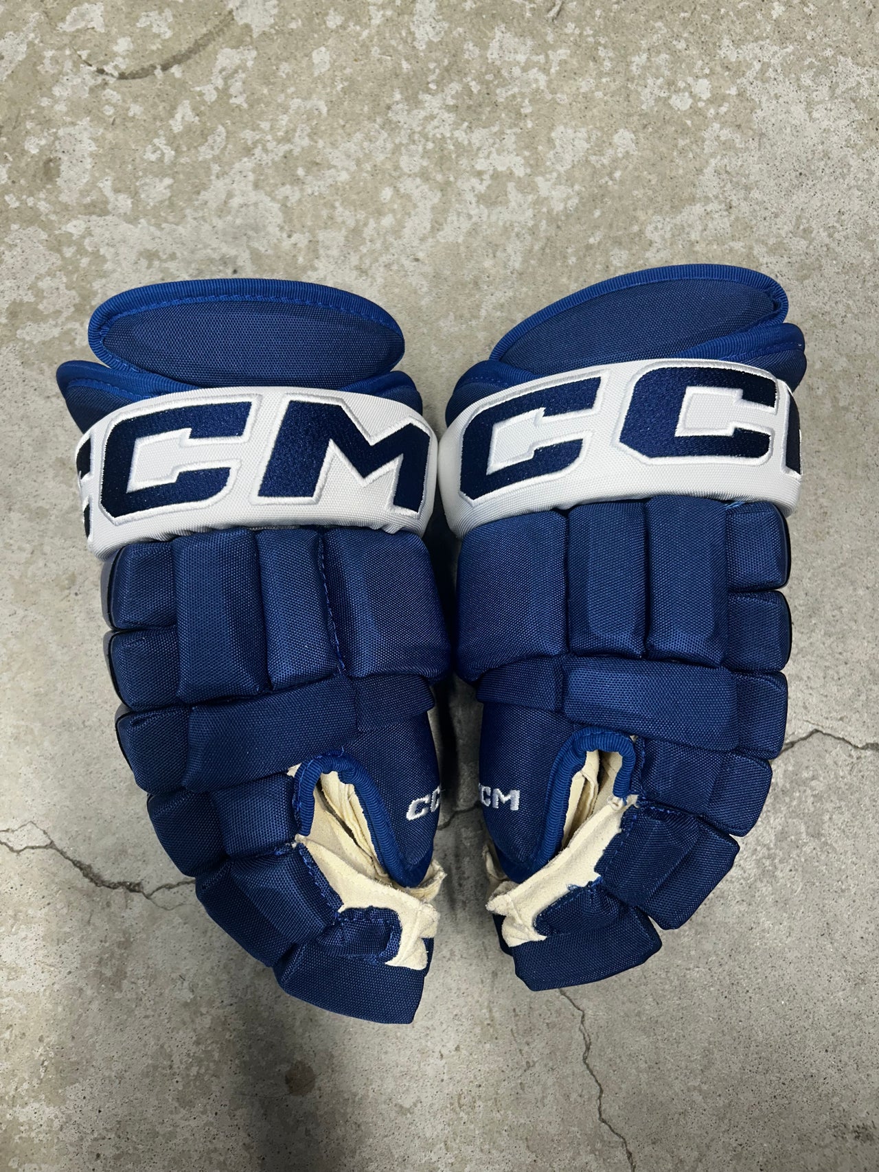 13” CCM HG97 Toronto Maple Leafs Hockey Gloves (New)