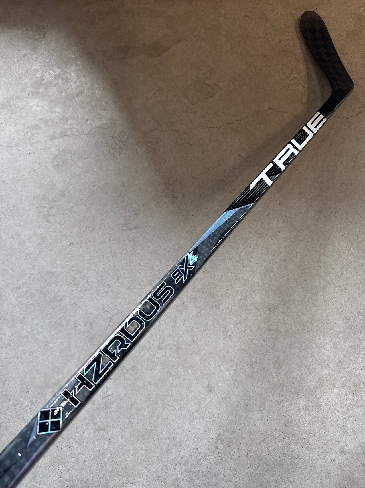 Left Hand 90 Flex P28 True Hzrdus 9X4 New