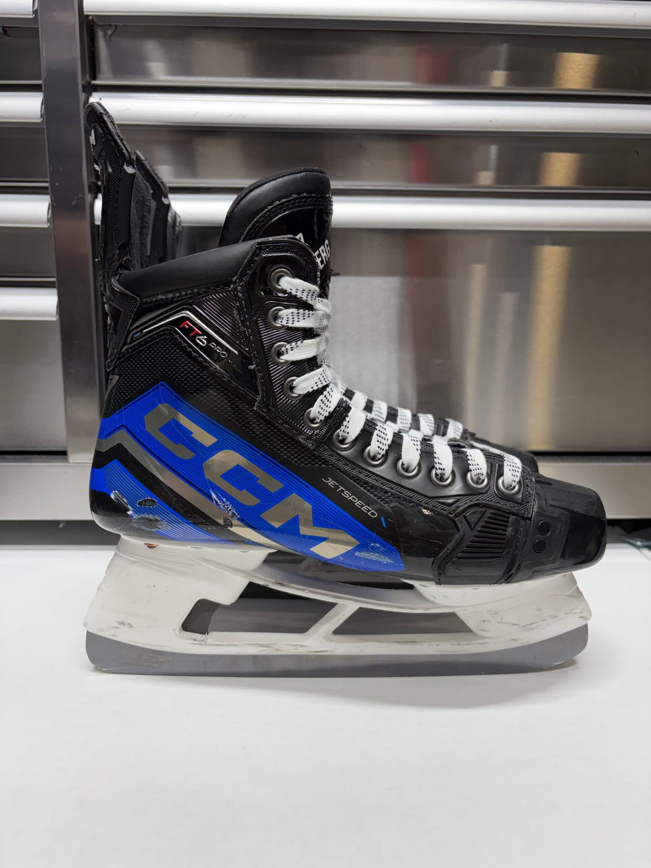 CCM FT6 Pro Skate Size 9 Regular Width (Used) RYAN TVERBERG Pro Stock