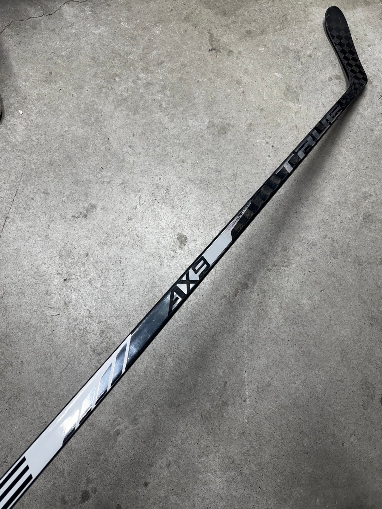Left Hand 95 Flex P28 True AX9 (New) Pro Stock NHL