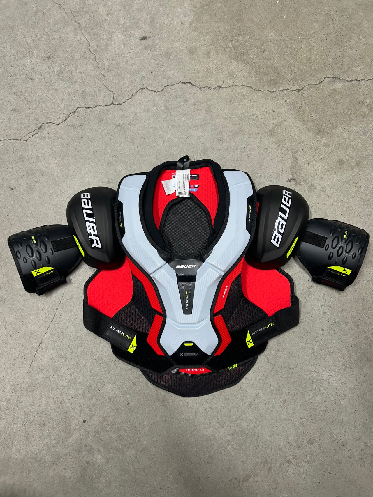Senior Large Bauer Vapor Hyperlite NHL Pro Stock Shoulder Pads (New) Toronto Maple Leafs