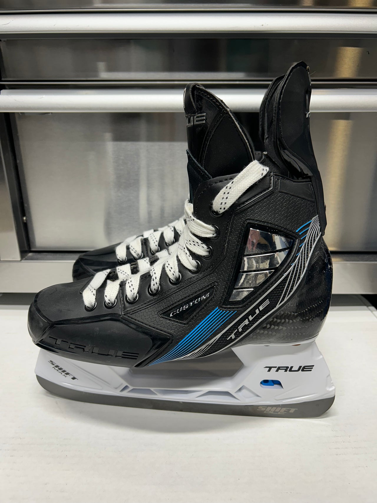 True SVH Custom Pro Skate Size 7.5 OHL Pro Stock (New)