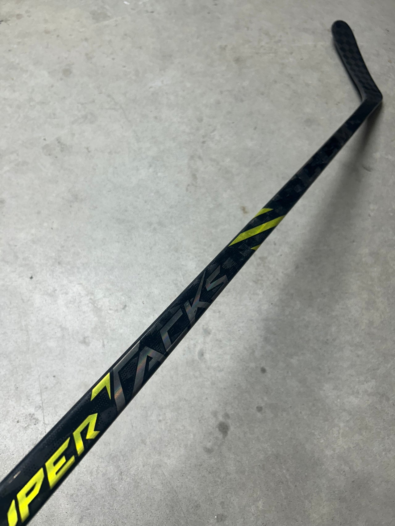 Left Hand 85 Flex P28M CCM Super Tacks AS4 Pro Stock (New)